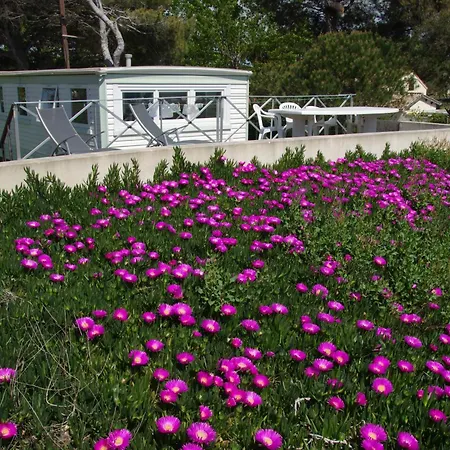 Mobil-home Sur Terrain Privé Bord De Mer, Parking Privé Appartement *